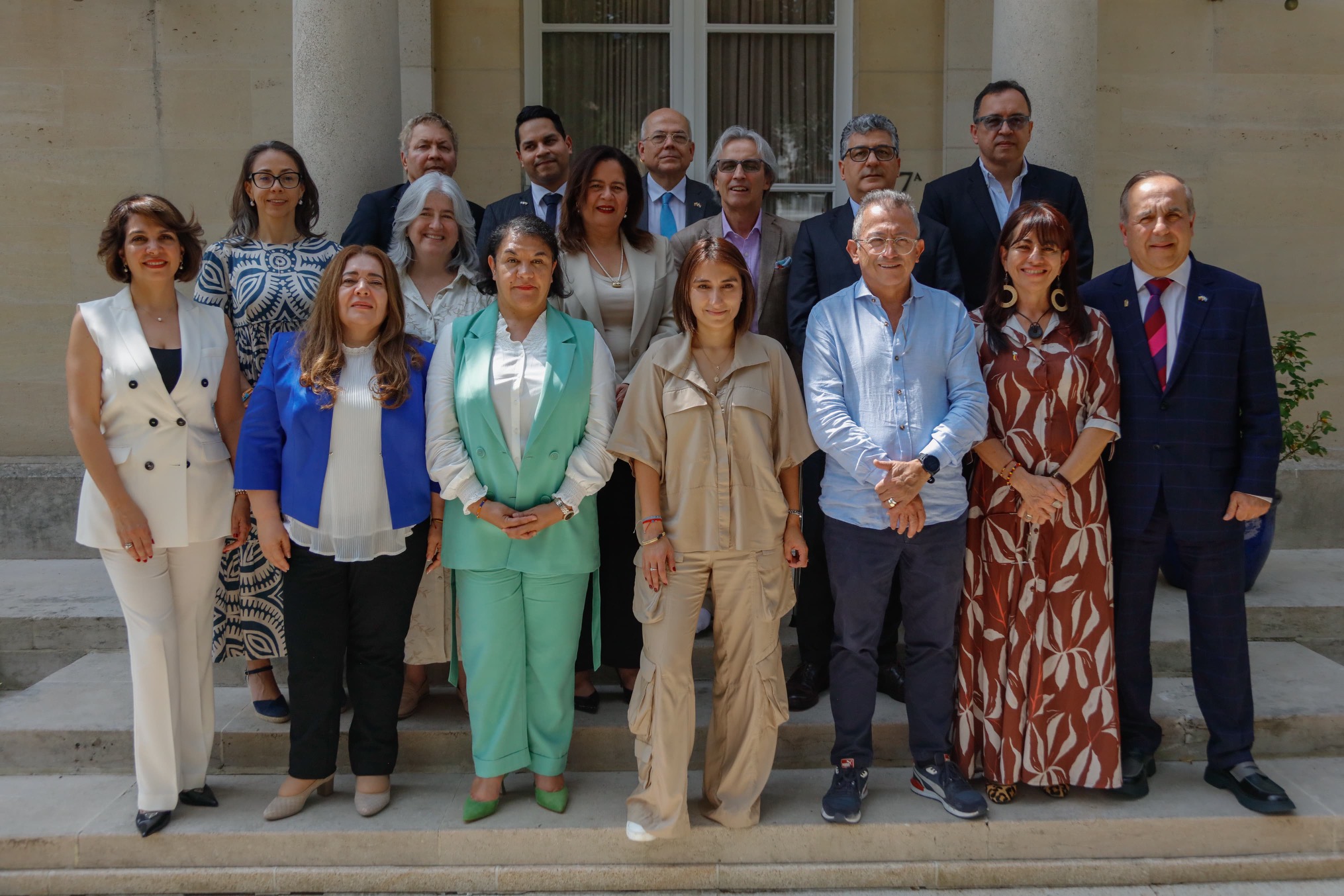 Embajadora de Colombia en Alemania participó en el encuentro estratégico con la Ministra de Relaciones Exteriores Laura Sarabia para continuar fortaleciendo las relaciones con la Unión Europea