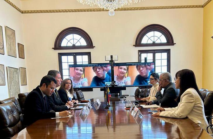 Visita en Colombia del Director del Museo Etnológico de Berlín, para avanzar en la cooperación científica en torno a las piezas líticas de la Cultura San Agustín que se encuentran en Alemania