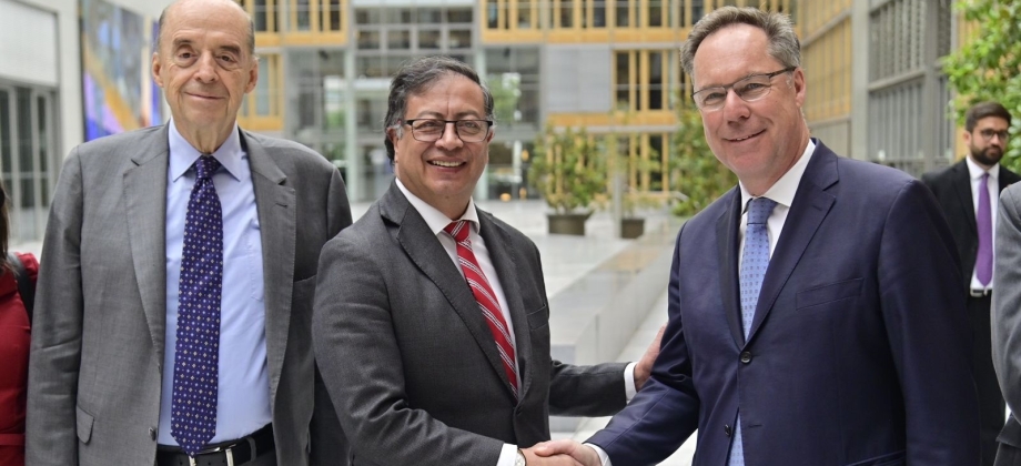 Presidente Gustavo Petro y canciller Álvaro Leyva se reunieron con empresarios alemanes para explorar nuevas oportunidades para los colombianos en el país germano