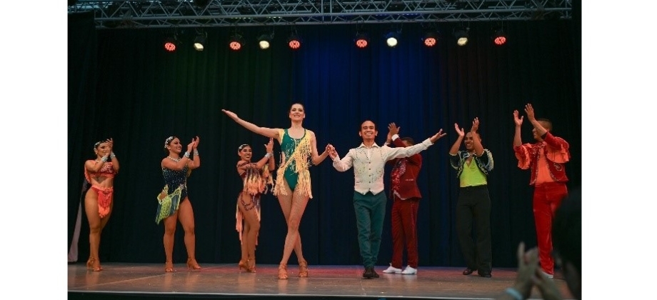 Show Ensálsate en Berlín - Salsa caleña para la celebración del 215° aniversario de la independencia