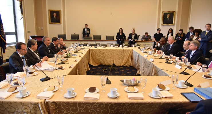 El mandatario colombiano Iván Duque y el Canciller Carlos Holmes Trujillo sostuvieron un encuentro con el Comité de Relaciones Exteriores de la Cámara de Representantes de los Estados Unidos 